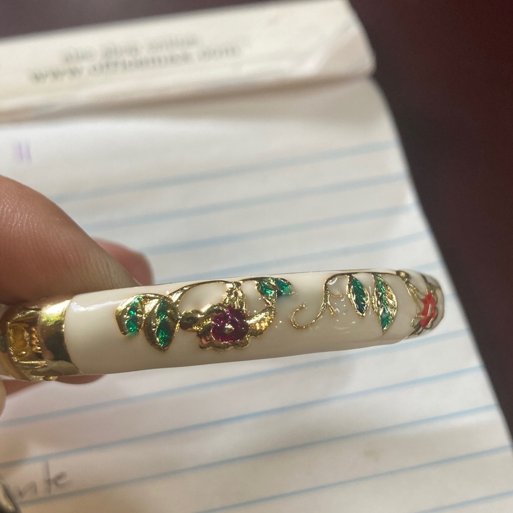 Gold and Cream Floral Bracelet